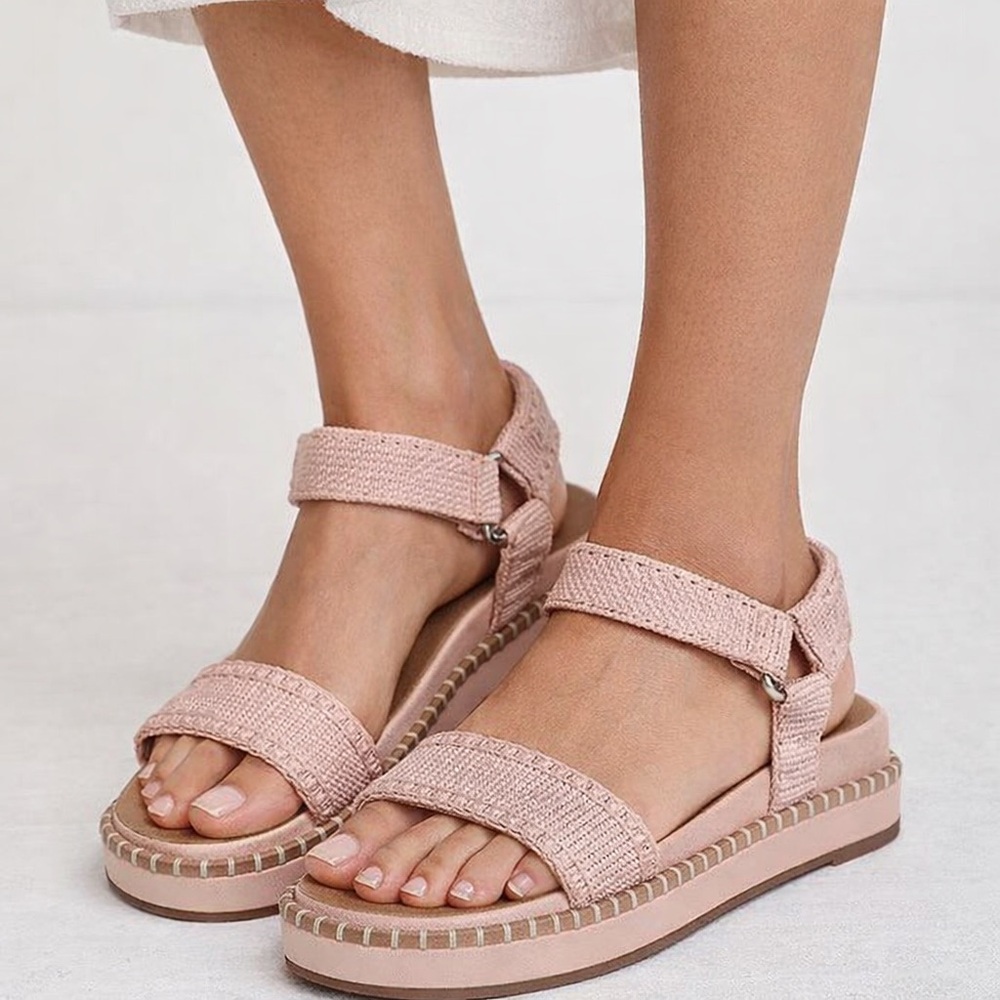 LUCKY BRAND || Ullaniah Whipstitch Blush Olympic Mesh Sandals. Sz. 9M